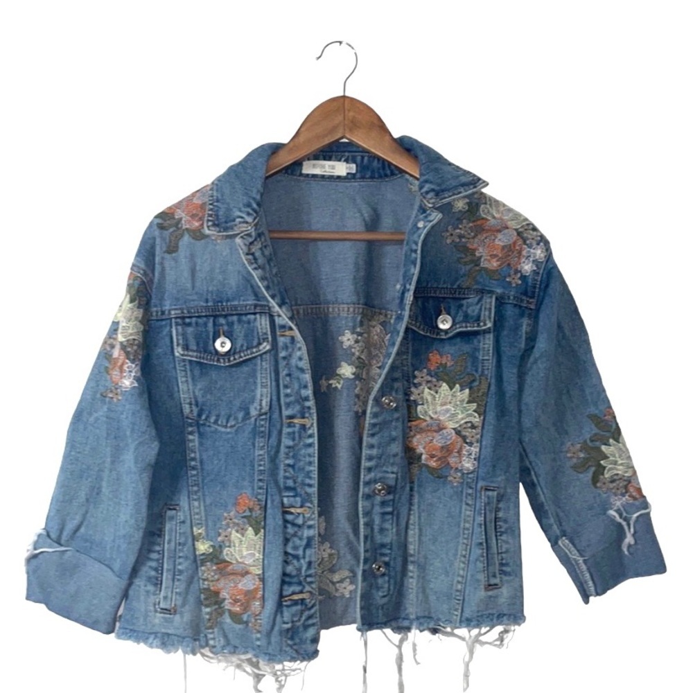 Before You Jean Jacket Floral Embroidery Raw Hem Cottagecore Boho Size Small